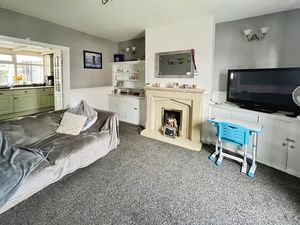 Lounge- click for photo gallery
